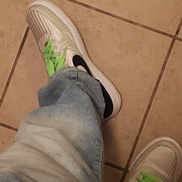 Air force 1s - Picture 2 of 7